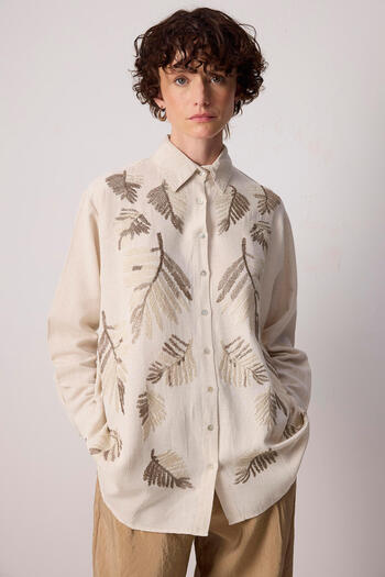 Touché Privé LINEN TEXTURED EMBROIDERED SHIRT