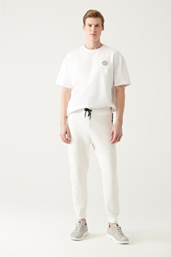 Avva Men's Ecru Waist Lace-Up Side Pocket Elastic Leg Sweatpants A31Y3400