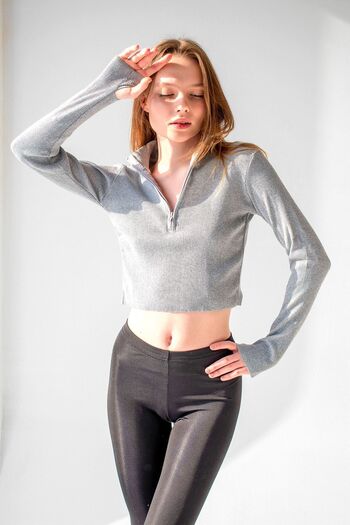 la & vetta Gray Ankle Detailed Zippered Crop Blouse