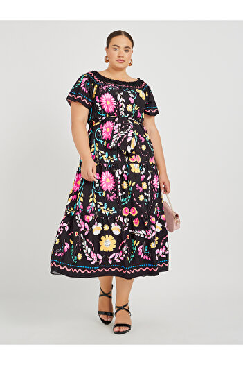 Styli Pluss Size Printed Smocked Neckline Maxi Dress