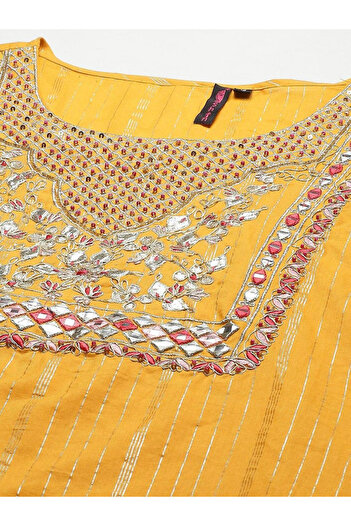 Ishin By Styli Embroidered Regular Kurta with Sharara and Dupatta Set