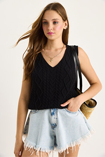 Bianco Lucci Women's V-Neck Knitted Detail Knitwear Strap Blouse 20258004