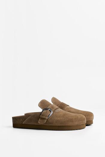 Bershka Embroidered clogs with buckle