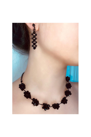 Joints Black Color Crystal Earrings and Necklace Set