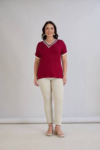 Sum V-Neck Badi