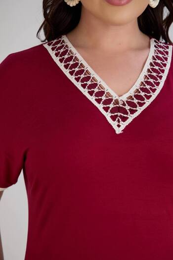 Sum V-Neck Badi