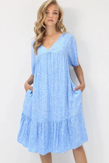 Trend Alaçatı Stili Rochie de damă albastră cu decolteu în V cu mâneci duble, cu model, croială confortabilă, cu buzunare duble, din viscoză țesătă ALC-X14196