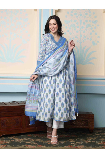 Ishin By Styli Floral Print Kurta with Trousers and Dupatta Set