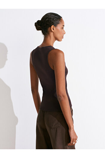 Dilvin 21080 V-Neck Sleeveless Top-Dark Brown