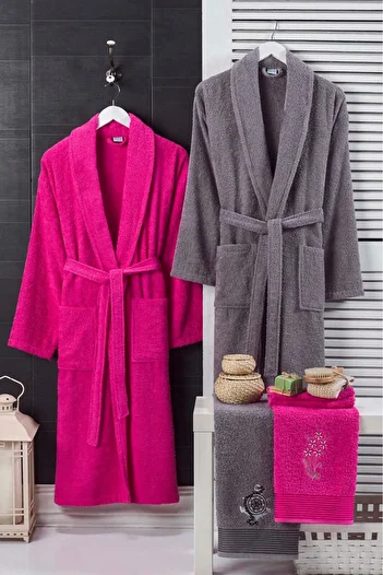 Eponj Home 4-Piece Bathrobe - Embroidered Towel Set Cora Anthracite - Fuchsia