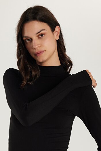 Tudors Women's Regular Fit Classic Cut Viscose Fabric Turtleneck Black Blouse