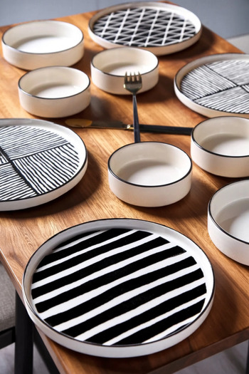 Justyol 12 Piece Black Eyes Breakfast Set – Luxury Stackable Presentation Set for 6 People