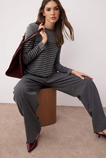 Trendyol Collection Pulover de tricotaj cu dungi de bază antracit TWOAW23KZ01846