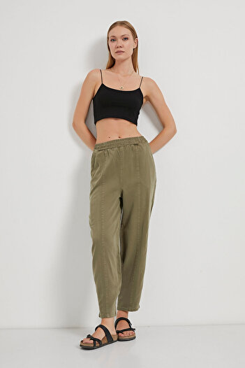 Arma Life Women's Balloon Fit Elastic Waist Loose Khaki Trousers