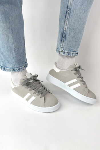 Cappmoda AYK-1019 Gri Süet Şeritli Muadil Sneaker