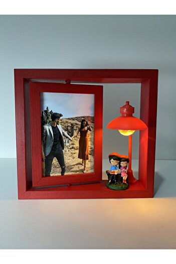 AHŞAPTAN SANAT Wooden Rotating Frame with Red Lamp and Lover Figure