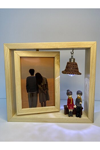 AHŞAPTAN SANAT Handmade Wooden Rotating Frame with Lover Couple and Lamp