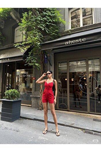Esinty Women's Red Strappy Double Breasted Collar Shorts Jumpsuit (RED)