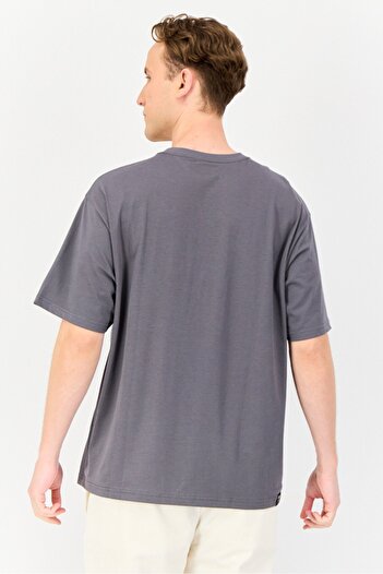 Giordano x Fufu Men Crew Neck Short Sleeves Graphic Print T-Shirt, Grey