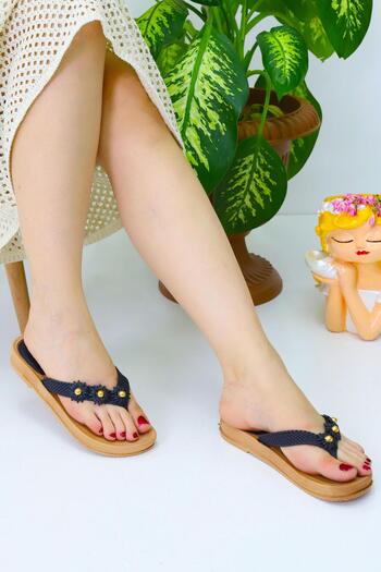 pengu Beaded Flower Detailed Flip Flops Summer Slippers