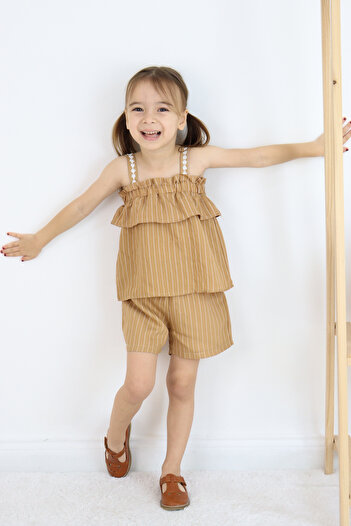 FESSHERA KİDS 💜 Girls' Strappy Striped Shorts Set – Ruffle and Floral Embroidery Detail 💜