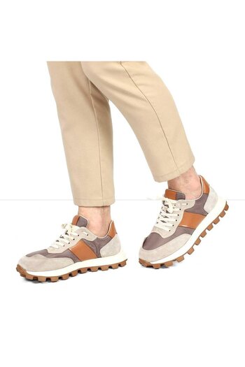 Celal Gültekin Ανδρικό δερμάτινο sneaker με χοντρή σόλα με κορδόνια σε μπεζ χρώμα