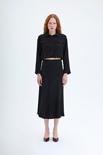 Quzu Midi Length Satin Skirt Black