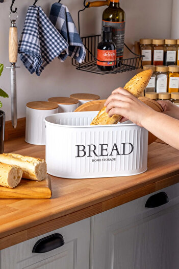 Milenay Metal Bread Bowl with Wooden Lid, Airtight Design, Retro Design, 32X19X17Cm
