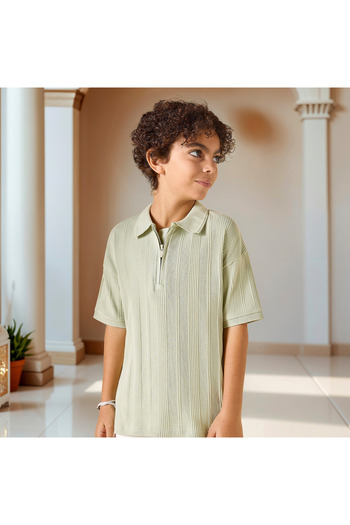 Juniors Textured Polo T-Shirt with Short Sleeves and Zip Closure