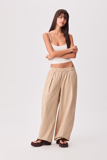 Stradivarius Uzun barrel kesim pantolon