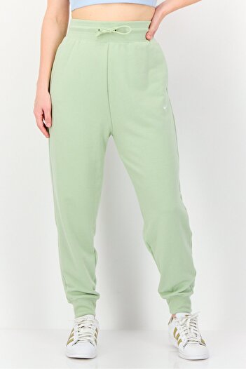 Nike Women Standard Fit Outdoor Sweatpants, Green