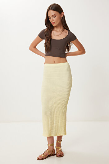 Happiness İstanbul Women's Yellow Textured Slit Flexible Knitted Skirt Zv00336