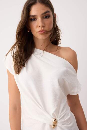 Trendyol Collection Ecru Boat Neck Fitted Buckle Detailed Woven Blouse Twoaw26Bz00058
