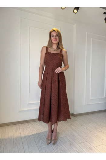 Store Scallop Embroidered Suspender Dress