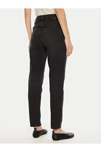 Calvin Klein Jean anyuka