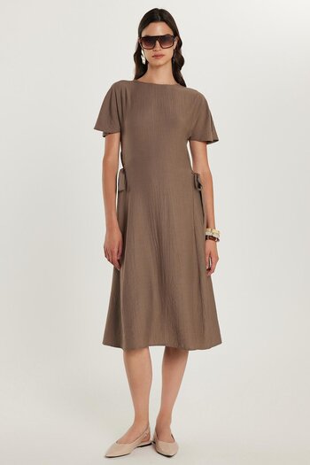 Tudors Women's Standard Fit Side Bow Tie Detail Short Sleeve Crew Neck Smoked Midi Length Dress