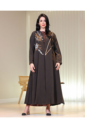 Elegant Hand-embroidered silk abaya