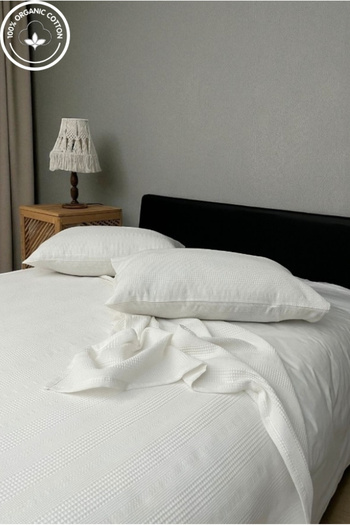 VESSİNOHOME 100% Cotton Border Pique Set (1 Pique + 2 Pillowcases) Anti-Sweat, Stylish Design