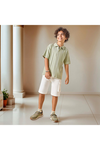 Juniors Textured Polo T-Shirt with Short Sleeves and Zip Closure