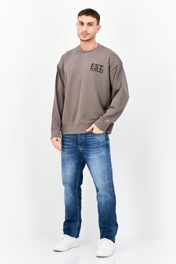 Established Redefining Essentials Men Crew Neck Brand Logo Long Sleeves Sweatshirt, Charcoal