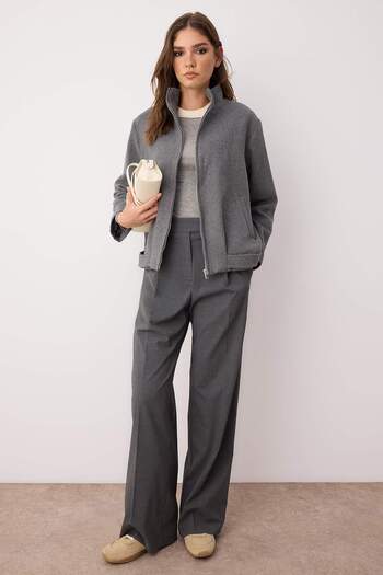 Trendyol Collection Antracitové kabáty Regular Fit Stamp Slim Jacket TWOAW26MO00130