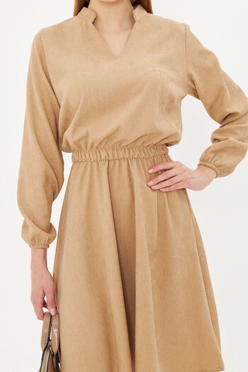 armonika Women's Beige Velvet V-Neck Elastic Waist Slim Ribbed Flared Dress Arm-25K 001049