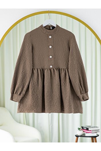 Modamorfo Tunic with stone button detail on the front and zipper on the back - light brown