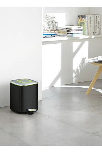 EKO Regent 9l Pedal Bin – Charcoal Black, Soft-close Lid, Brushed Stainless Steel, Fingerprint-resistant