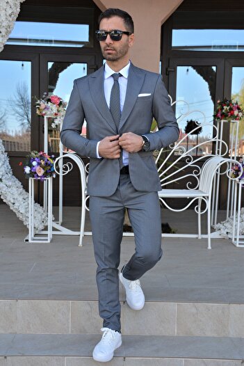 Sunt Romanesc- Atelier de croitorie Men's suit, blue-gray.