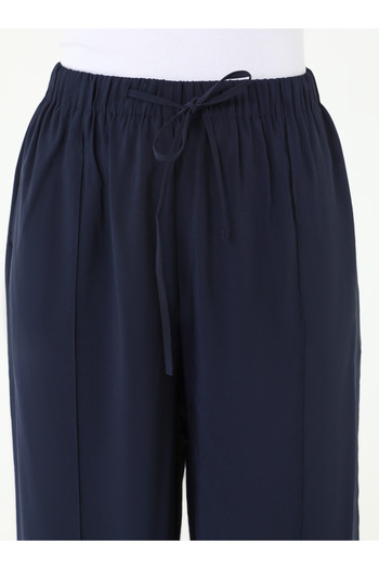 Refka Modal παντελόνι με λεπτομέρεια με τσέπες - Navy Blue - Refka