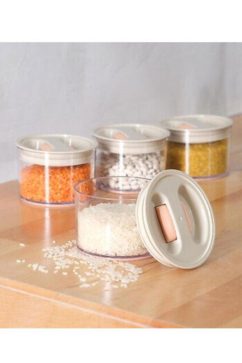 SİHİRLİ AYAKLAR 4-Piece Lockable Lid Airtight Non-Slip Base Food Storage Container 0.5Lt
