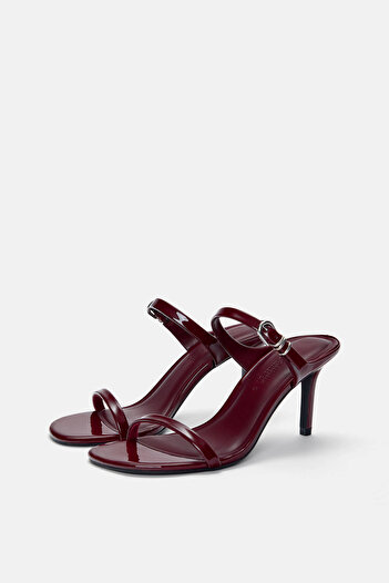 Pull & Bear Faux-patent-finish heeled sandals