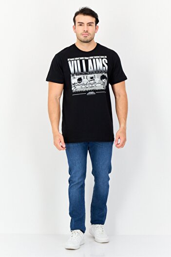 Funko Men Crew Neck Short Sleeve Graphic T-shirt, Black