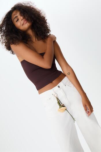 Stradivarius Flower charm keyring